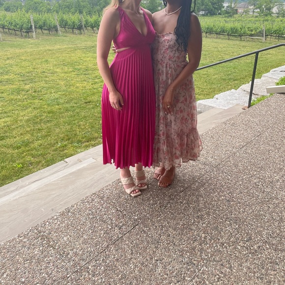 Abercrombie - Satin Pleated Cutout Maxi Dress - Picture 9 of 9